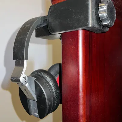 Gắn tai nghe (góc phải)