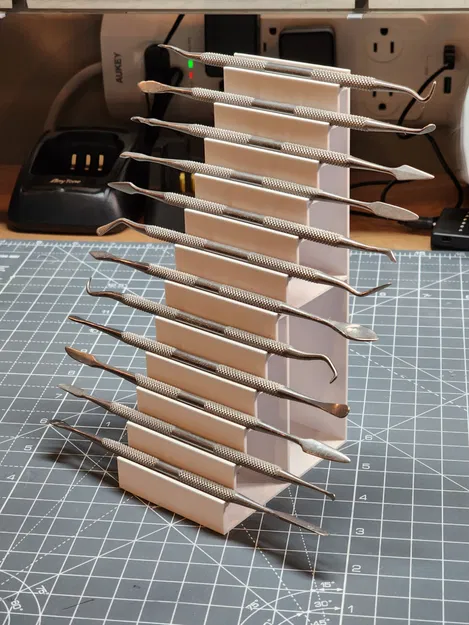 Cầu thang công cụ điêu khắc - Image 1