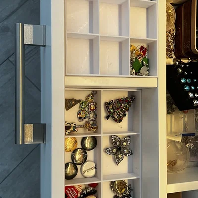 Người tổ chức bổ sung IKEA cho "ngăn kéo trang sức" có thể xếp chồng