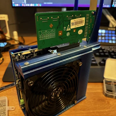 AM69 StarterKit Fan Case và PCIe Riser/Chủ sở hữu