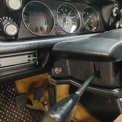 BMW 2002 Cột lái xe thấp hơn