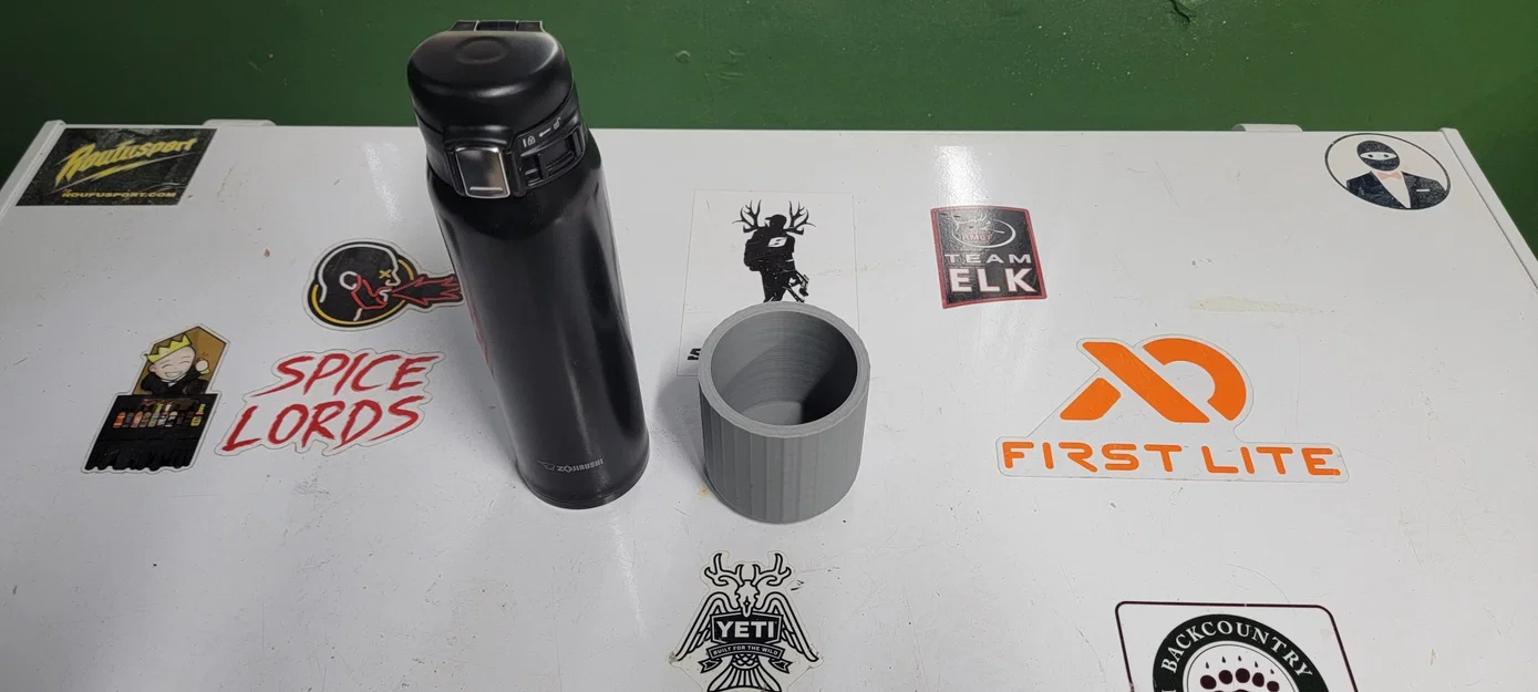 Rivian 20oz Zojirushi Thermos/nhôm có thể giữ - Image 2