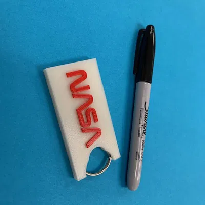 NASA Worm Keychain với Keyring nhúng.