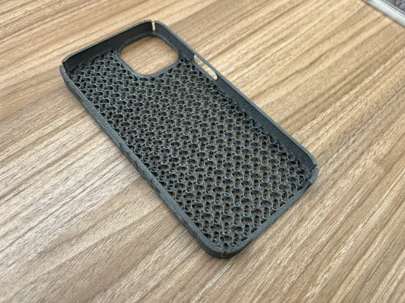 iPhone 13 - Gyroid Cover - Image 2