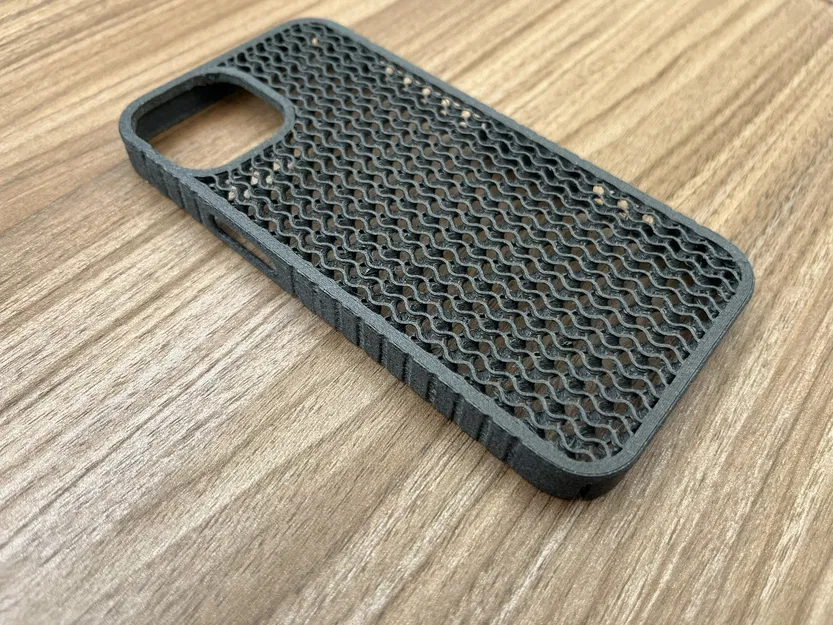 iPhone 13 - Gyroid Cover - Image 3