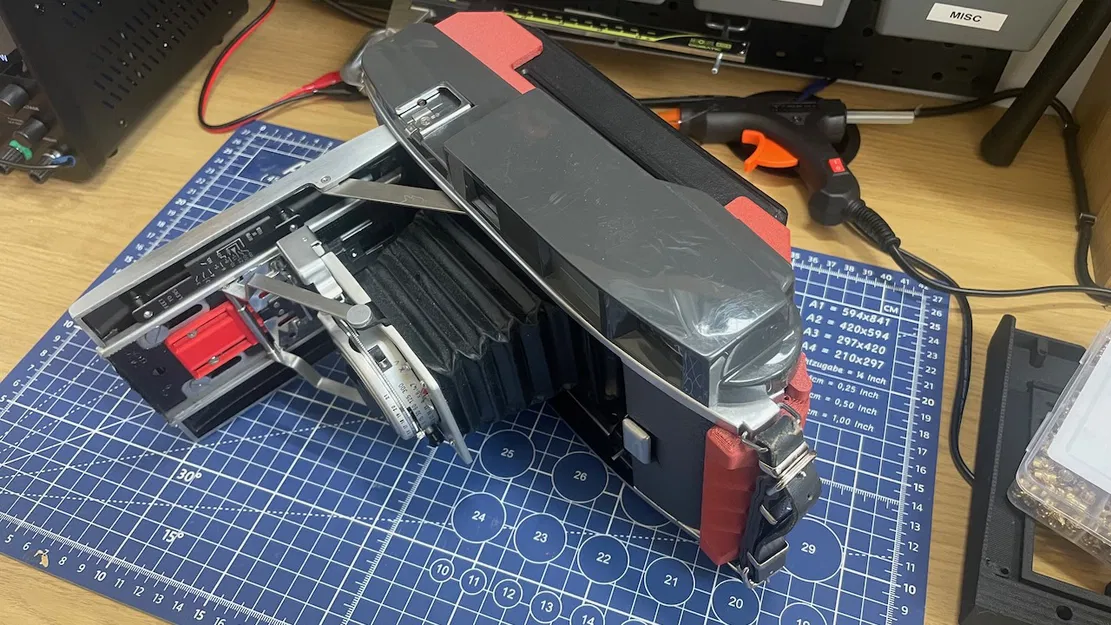 Polaroid Pathfinder 110B Chuyển đổi lomografrok - Phiên bản sang trọng - Image 1