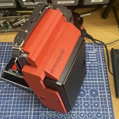 Polaroid Pathfinder 110B Chuyển đổi lomografrok - Phiên bản sang trọng