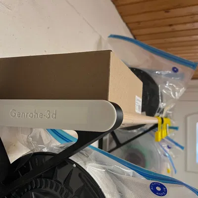 Người giữ kệ Filament