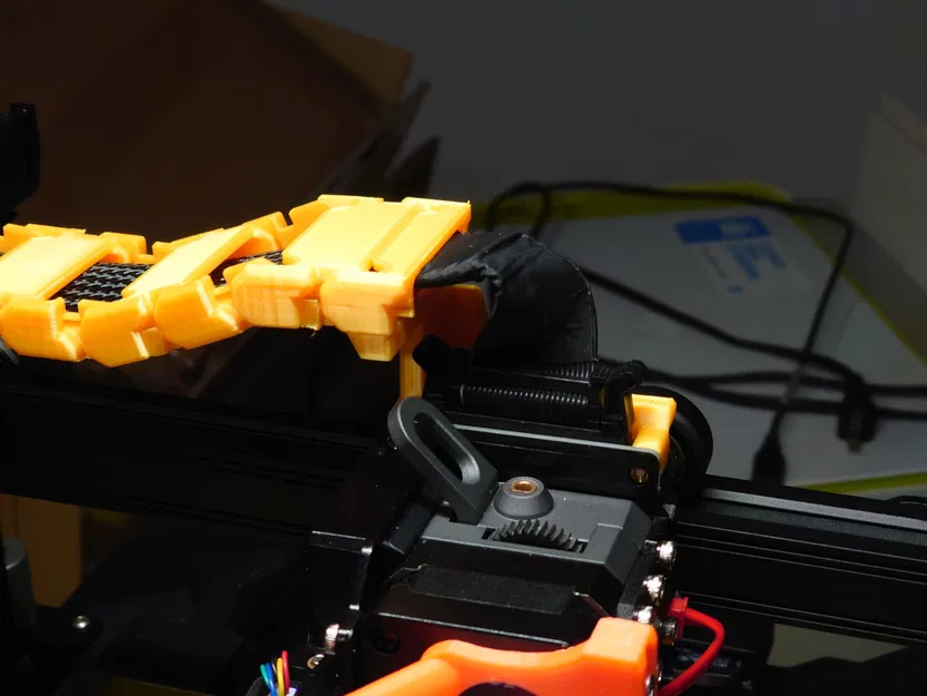 Giá treo máy đùn được điều chỉnh cho chuỗi cáp Ender 3 S1 - Image 1