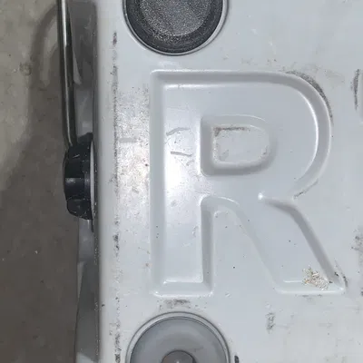 RTIC 20 qt thay thế chân làm mát cứng