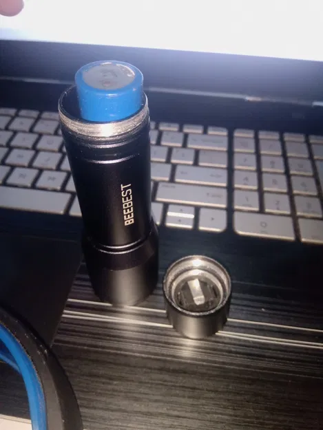 Đèn pin F1 Beebest 18650 - 22650 phù hợp với pin sạc với giá đỡ công tắc mới - Image 1