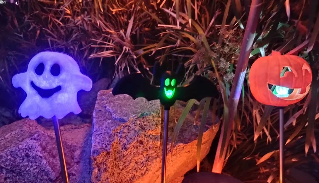 Halloween Yard Solar RGB LED Toppers (Ghost, Bat và Jack-O-Lantern) - Image 2