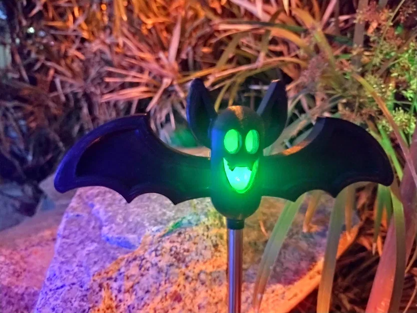 Halloween Yard Solar RGB LED Toppers (Ghost, Bat và Jack-O-Lantern) - Image 3