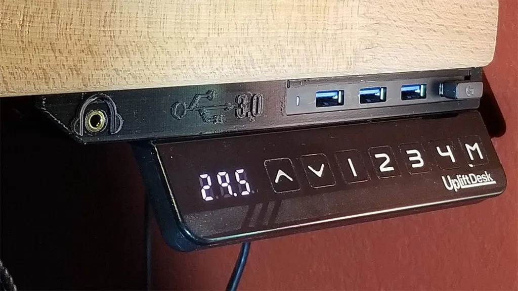 Dưới bộ mở rộng bằng tai nghe/thanh âm thanh và trung tâm ANKER USB 3.0 - Image 1