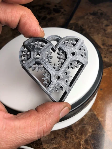 Gearheart với các đường cắt - Image 3