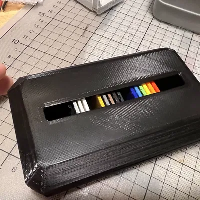 Tuy nhiên, một hộp mẫu dây tóc khác