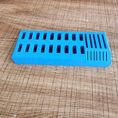 Người giữ máy tính để bàn cho thẻ USB thẻ SD và thẻ nhớ microSD