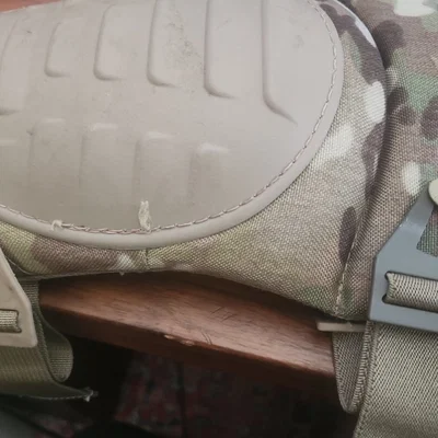 Clip giữ đầu gối chiến thuật