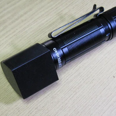 Sofirn HS40 Đèn pin bảo vệ và bộ lọc màu đỏ