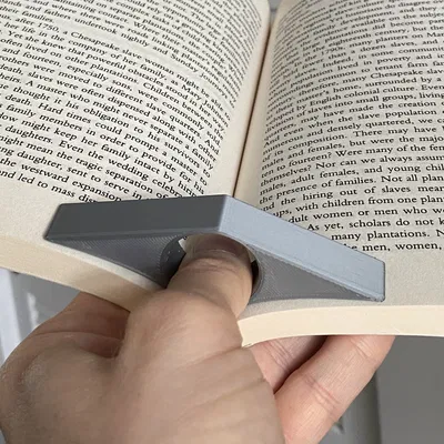 Người giữ trang sách