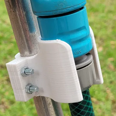 Người giữ vòi phun trong vườn