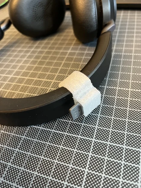 Jabra Evolve2 65 Bộ điều hợp USB - Image 1