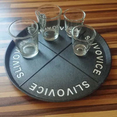 Tàu lượn cho những bức ảnh của schnapps