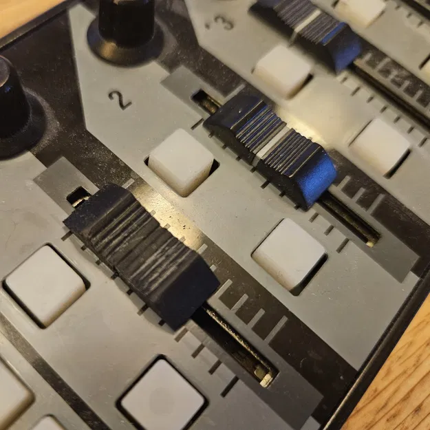 Núm trượt cho kiểm soát Nano Korg (1 và 2) - Image 1