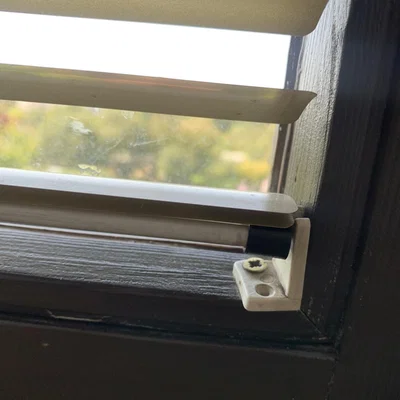 Clip cho rèm trong cửa sổ nghiêng