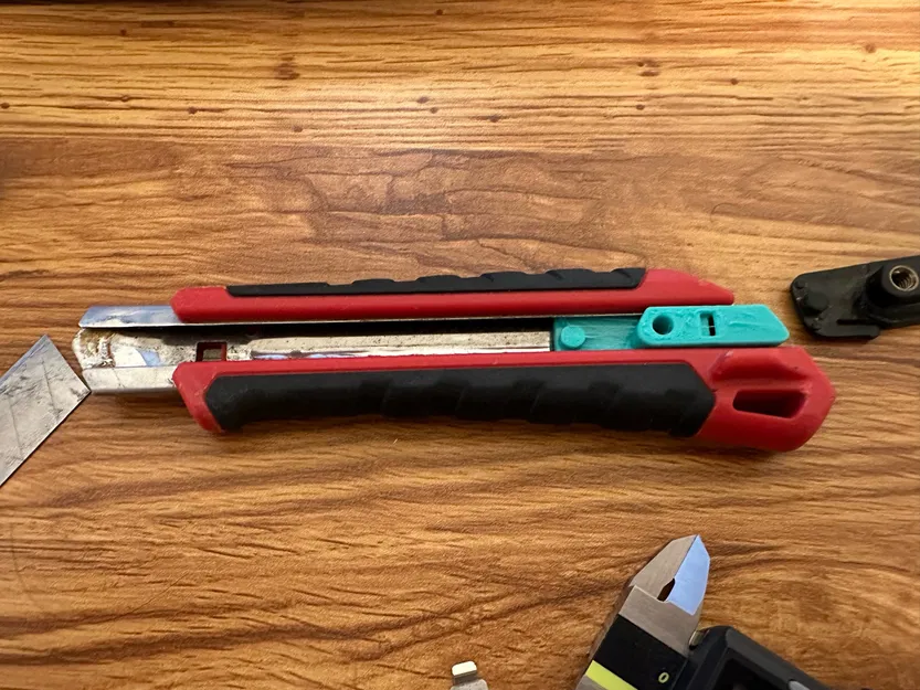 Olfa/Milwaukee Snap Away Slider Slider - Image 1