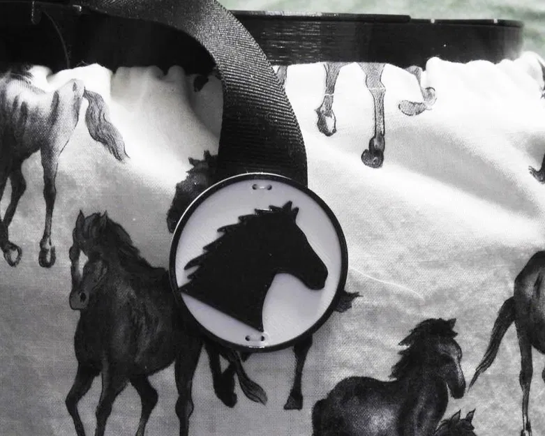 Nút ngựa/móc khóa - Image 1