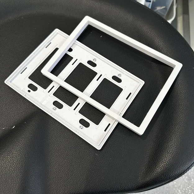 Khung chuyển đổi ánh sáng Lutron và các miếng đệm (3-Gang) - Image 2