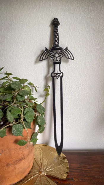 Loz Master Sword Plant Trellis - Image 3