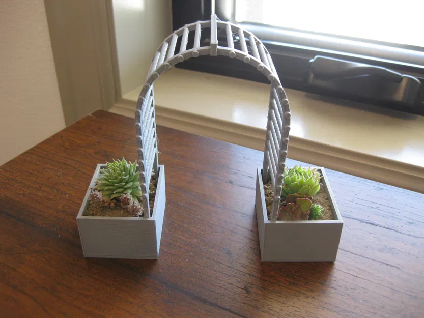 Mini Garden Gate Planter/Vine Ladder - Image 1
