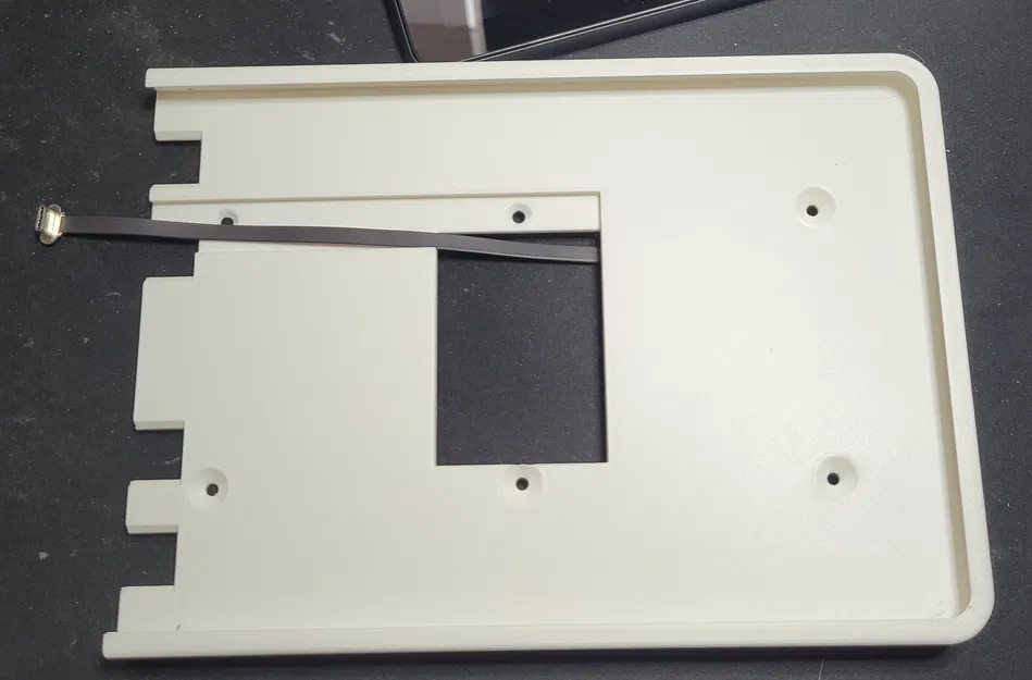 Giá treo tường cho máy tính bảng Fire HD 10, thế hệ 13 (2023) và thế hệ 11 (2021) - Image 2