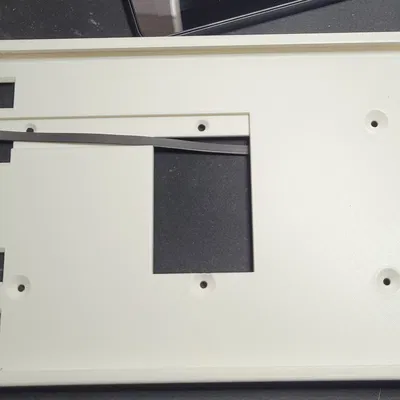 Giá treo tường cho máy tính bảng Fire HD 10, thế hệ 13 (2023) và thế hệ 11 (2021)