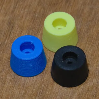 Chân cao su điều chỉnh kích thước với mã nguồn OpenSCAD