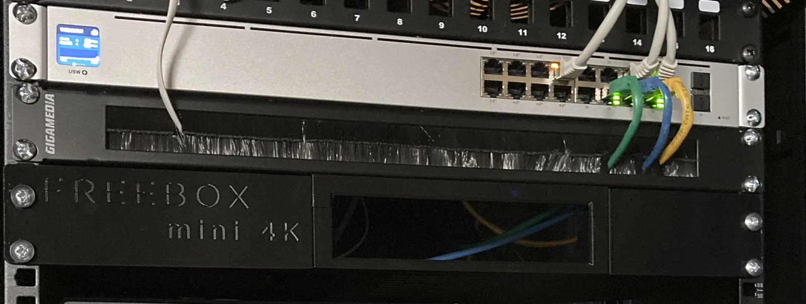 Giá đỡ racking cho Freebox Mini 4K - Image 2