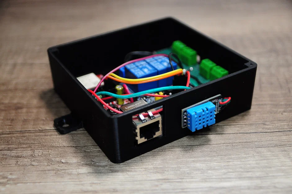 Hộp chứa ESP32-POE cho điều khiển cửa garage trong Home Assistant - Image 7