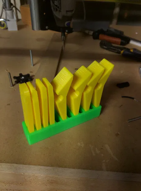 Kẹp cho máy CNC thiết kế tùy chỉnh bằng OpenSCAD - Image 2