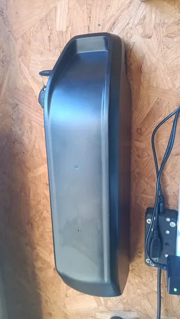 Giá đỡ pin xe đạp điện gắn tường tiện lợi - Image 4