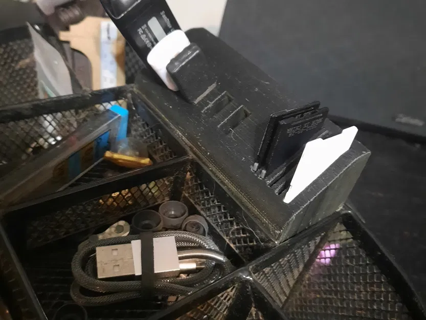 Giá đỡ USB cho cốc bút và tổ chức trên bàn làm việc - Image 2