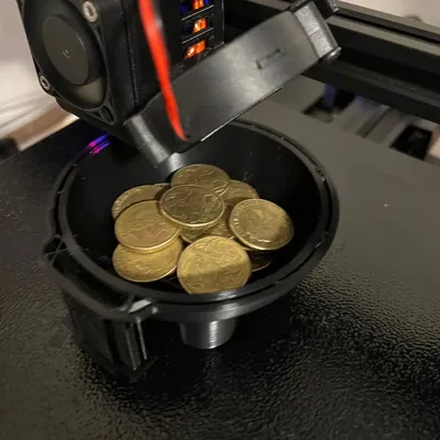 Heo đất dễ thương để đựng tiền xu và bí mật