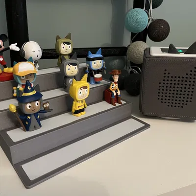 Giá đỡ cầu thang cho nhân vật Tonies