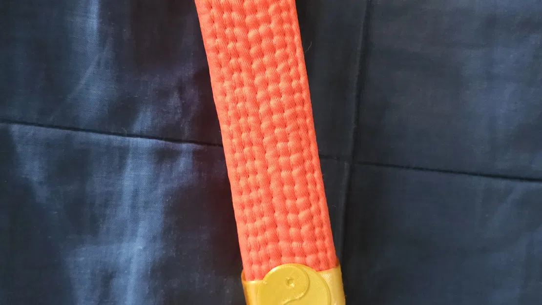 Dây đai võ thuật với huy hiệu Yin & Yang - Image 1