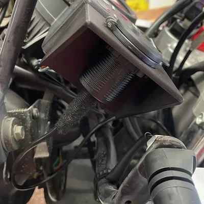 Giá đỡ đồng hồ volt cho Africa Twin XRV 750