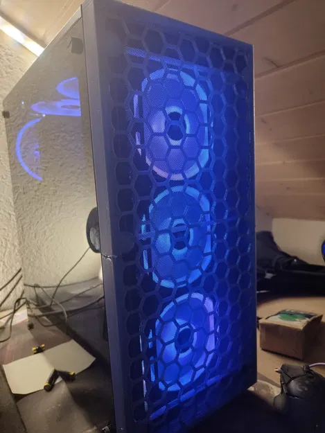 Mặt trước Corsair Carbide 175R với thiết kế thông thoáng - Image 1