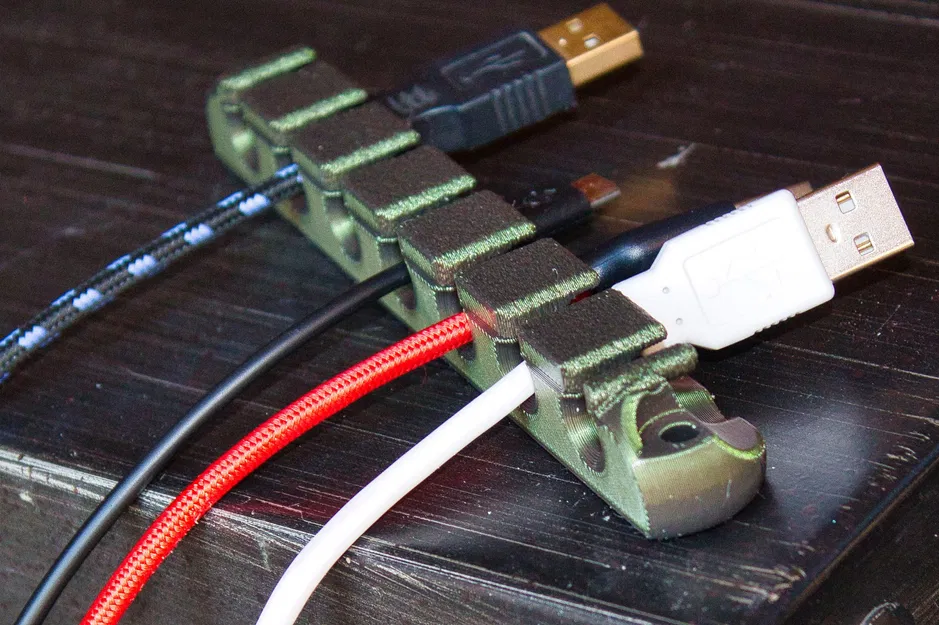 Giá đỡ tổ chức cáp USB 7 khe cho bàn làm việc - Image 6