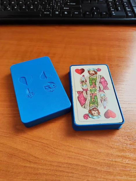 Hộp đựng bài "prší" với họa tiết "prší - Image 1