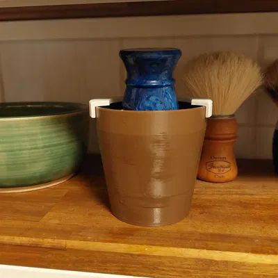 Giá đỡ cọ cạo râu để ngâm nước